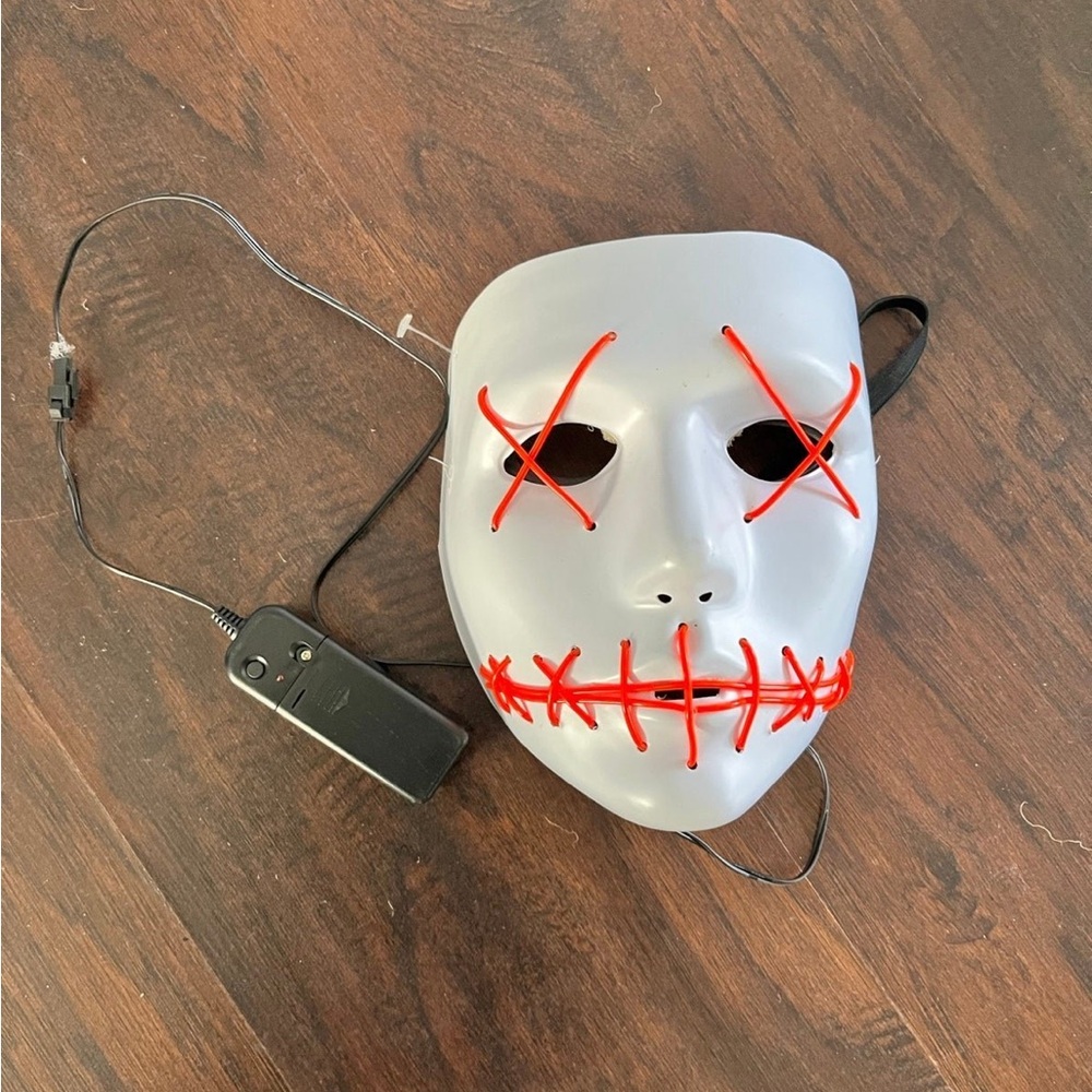 Light up mask